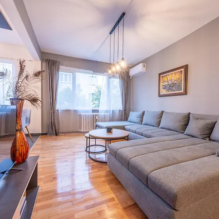 Apartmán Urban Elegance By Park Zaimov By Kvartiri Ltd